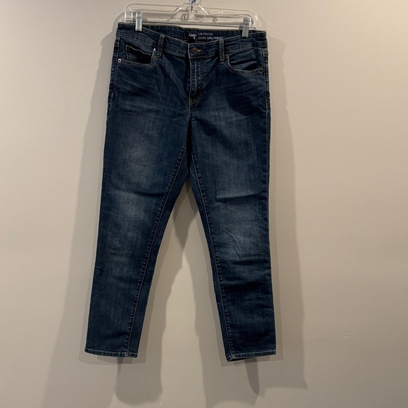 GAP Girlfriend Fit Blue Jeans - Picture 1 of 4